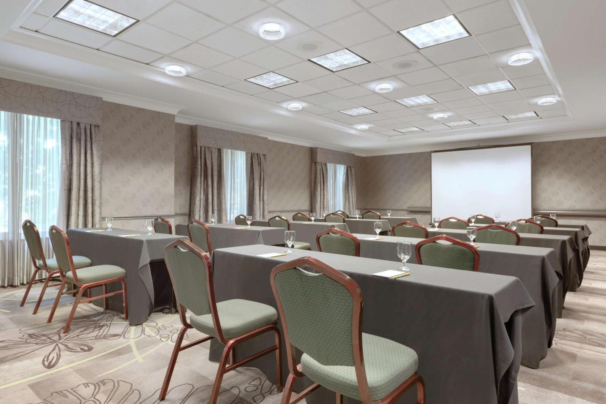 Hilton Garden Inn Springfield, Ma Bagian luar foto